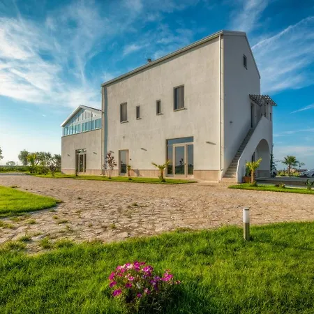 Masseria Cannella 农家乐 *